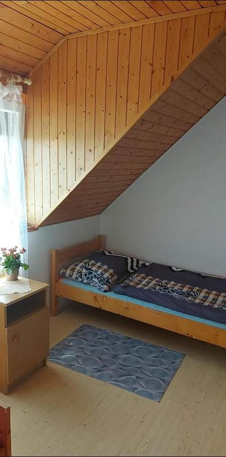 Visszavar-Lak Privat Berlemeny Bytom Extérieur photo