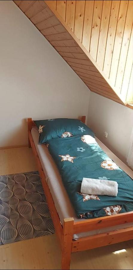 Visszavar-Lak Privat Berlemeny Bytom Extérieur photo